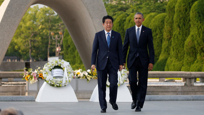Obama and Abe at Hiroshima.
