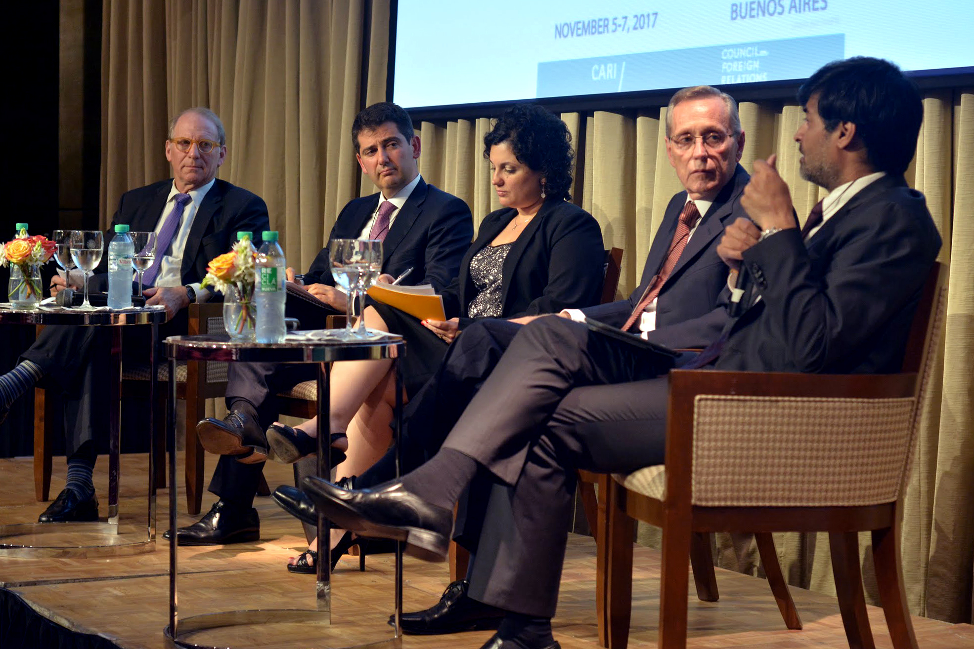 From left, Richard N. Haass, Memduh Karakullukçu, Romina Gayá, Adalberto Rodríguez Giavarini, and Samir Saran discuss how the world can adapt to rapid technological innovation during the CoC conference, on November 6, 2017. (Argentine Council for International Relations)