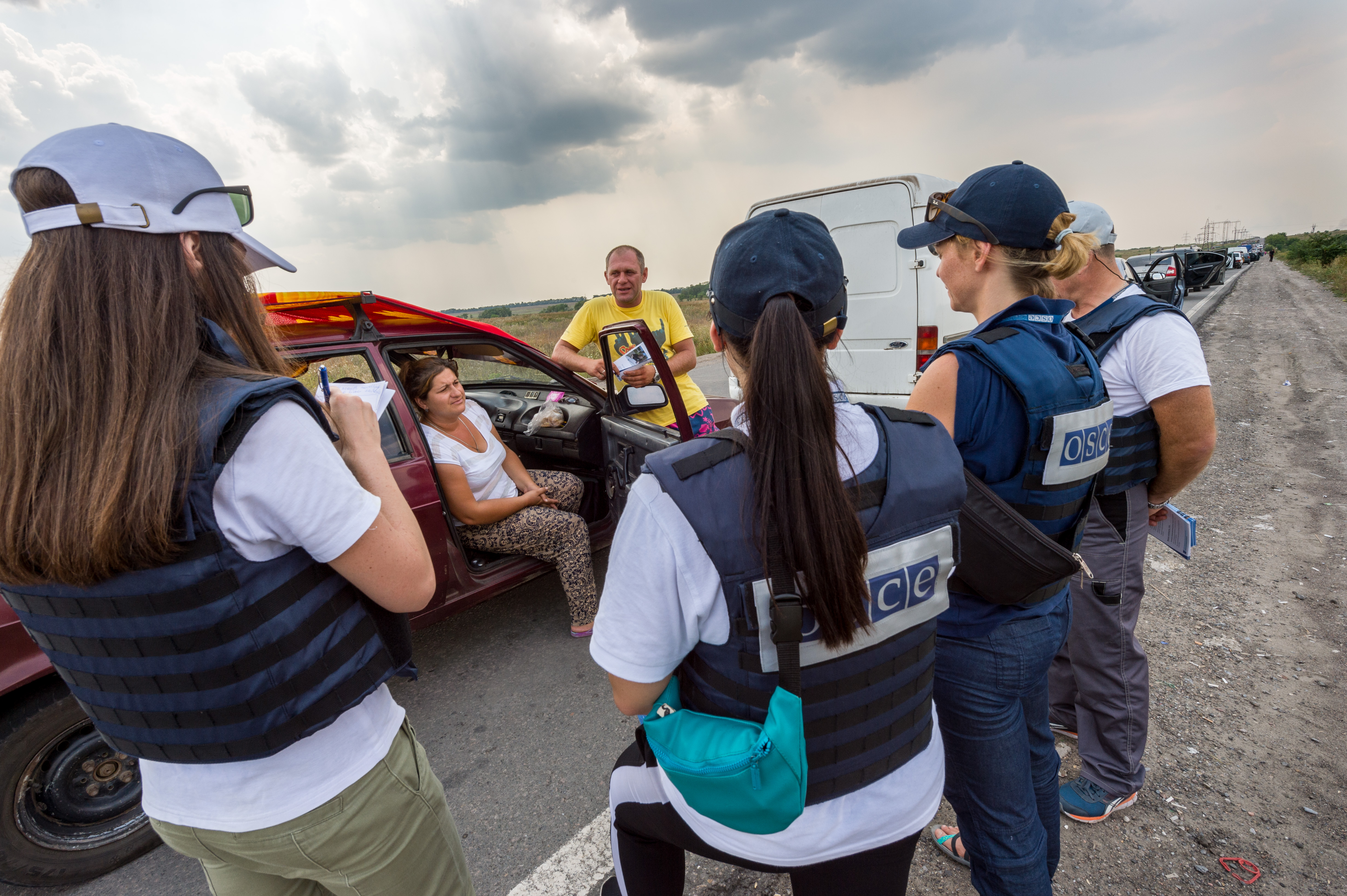OSCE Special Monitoring Mission team on patrol.