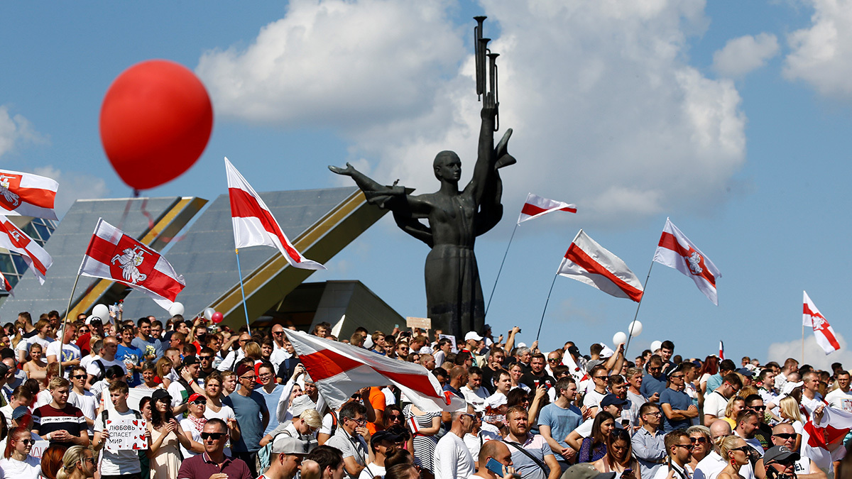 Protesters in Minsk call for the resignation of Belarusian President Alexander Lukashenko and the release of political prisoners.