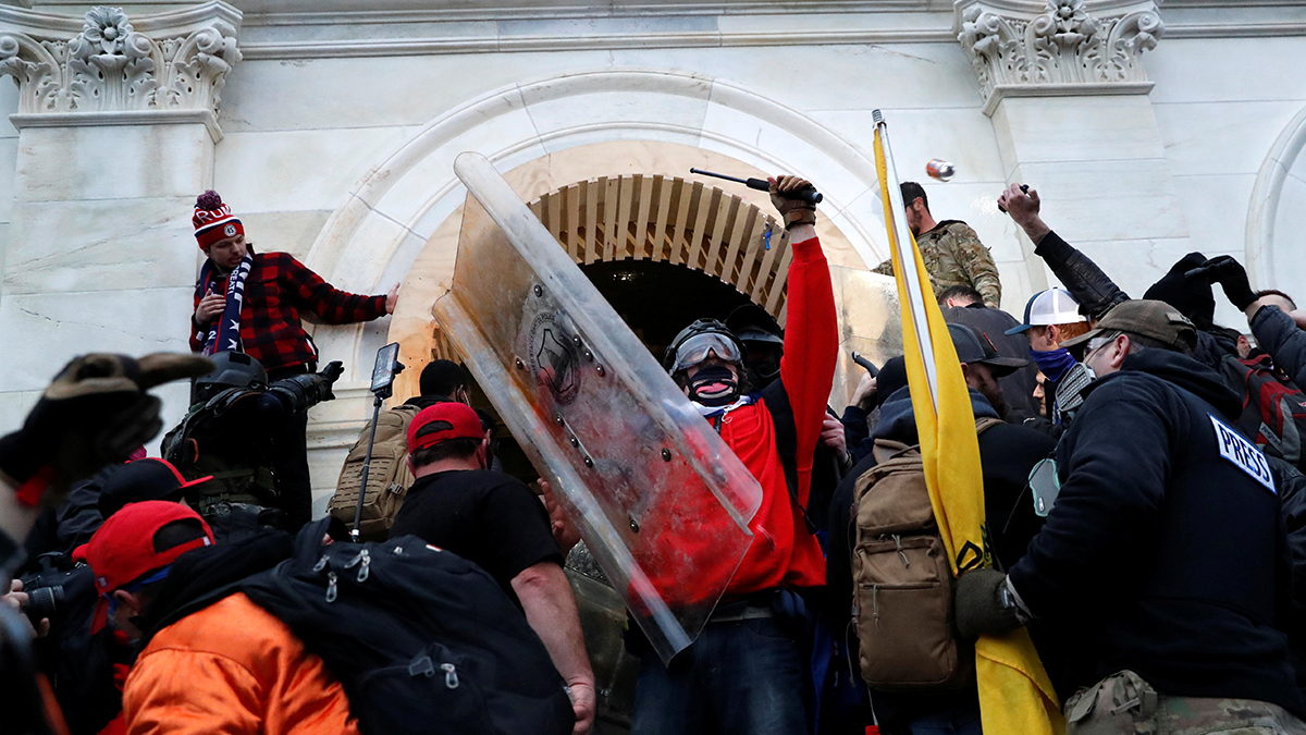 Trump supporters occupy the US capitol